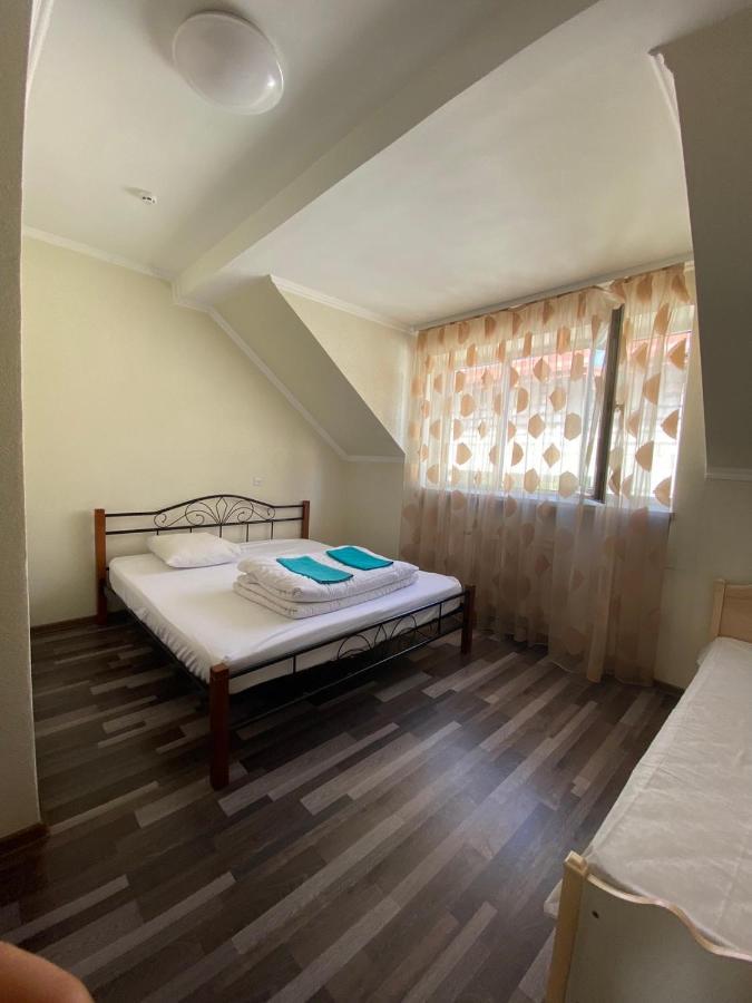 Vip Hostel Mukačevo Esterno foto