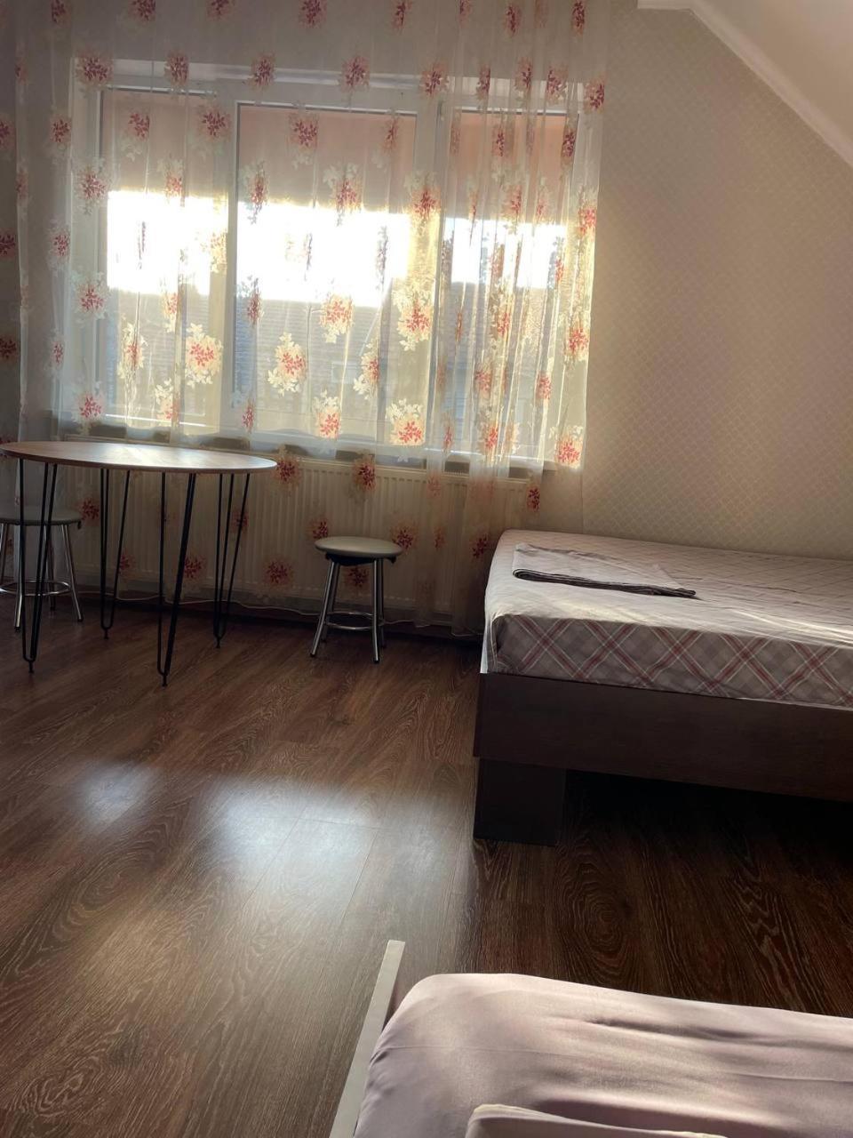Vip Hostel Mukačevo Esterno foto