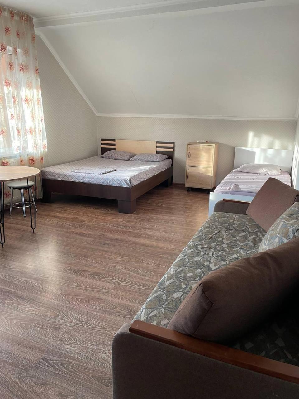 Vip Hostel Mukačevo Esterno foto